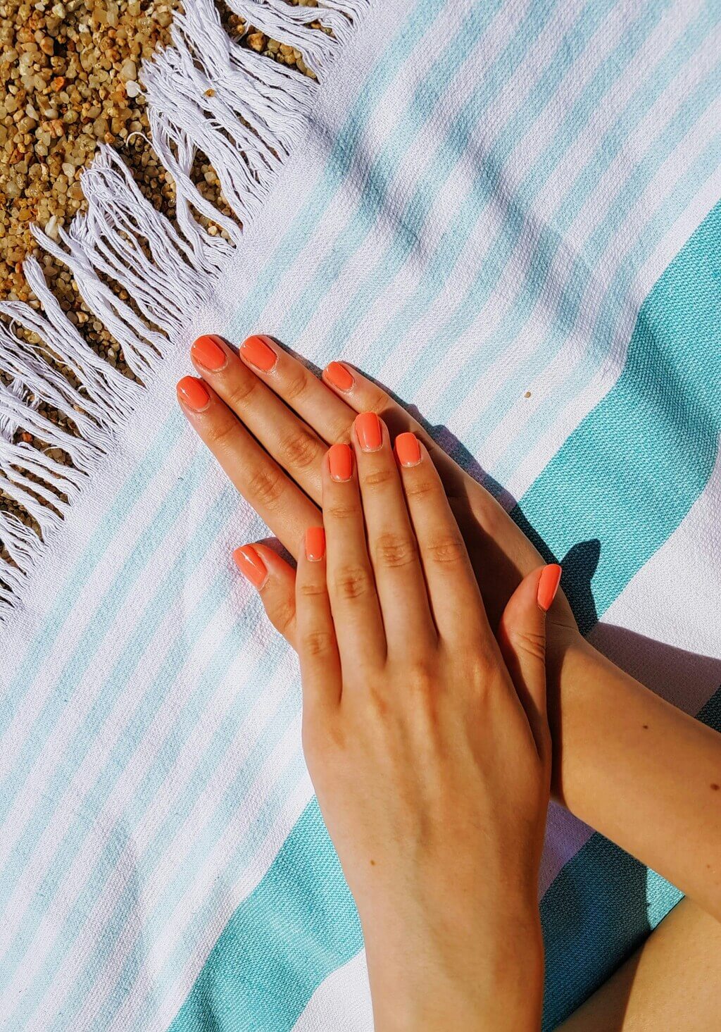 Jelly nails dla początkujących – proste wzory i techniki